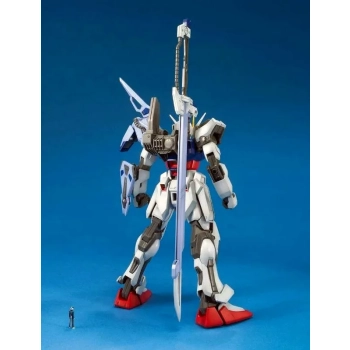 BANDAI MG 1/100 GAT-X105 STRIKE GUNDAM LAUNCHER/SWORD