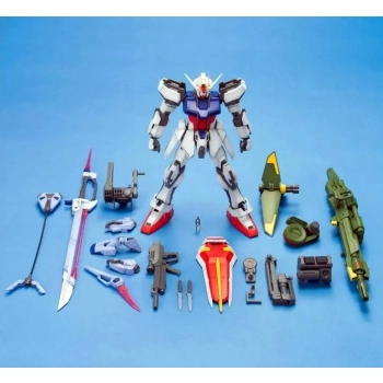 BANDAI MG 1/100 GAT-X105 STRIKE GUNDAM LAUNCHER/SWORD