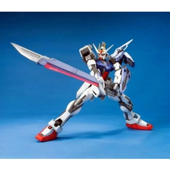 BANDAI MG 1/100 GAT-X105 STRIKE GUNDAM LAUNCHER/SWORD