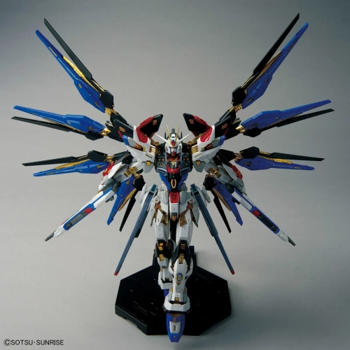 BANDAI MGEX 1/100 ZGMF-X20A STRIKE FREEDOM GUNDAM BANDAI MGEX 1/100 ZGMF-X20A STRIKE FREEDOM GUNDAM