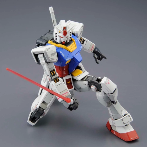 BANDAI MG 1/100 GUNDAM RX-78-2 VER.3.0 BANDAI MG 1/100 GUNDAM RX-78-2 VER.3.0