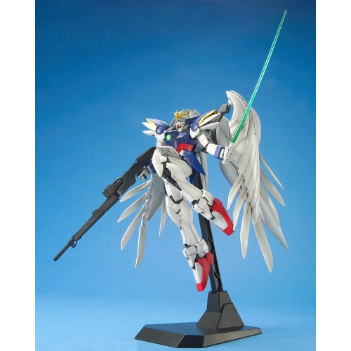 BANDAI MG 1/100 XXXG-00W0 WING GUNDAM ZERO BANDAI MG 1/100 XXXG-00W0 WING GUNDAM ZERO