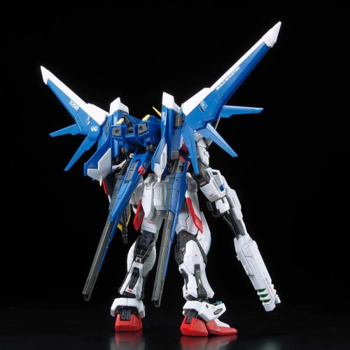BANDAI RG 1/144 GAT-X105B/FP BULID STRIKE GUNDAM FULL PACKAGE BANDAI RG 1/144 GAT-X105B/FP BULID STRIKE GUNDAM FULL PACKAGE