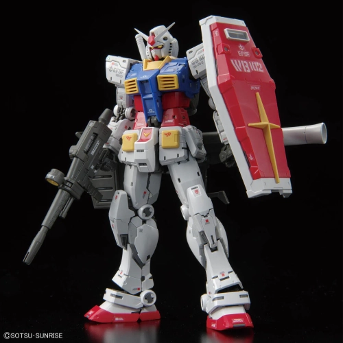 BANDAI RG 1/144 RX-78-2 GUNDAM VER 2.0 BANDAI RG 1/144 RX-78-2 GUNDAM VER 2.0